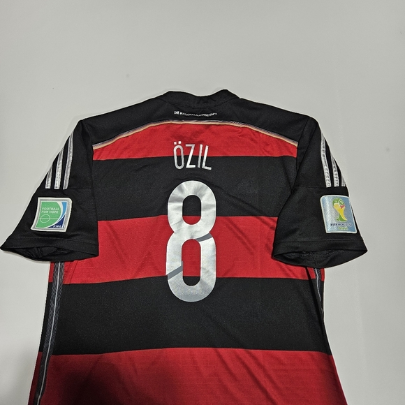 Adidas Germany Mesut Ozil #8 2014 World cup away jersey rare XL - Picture 14 of 14